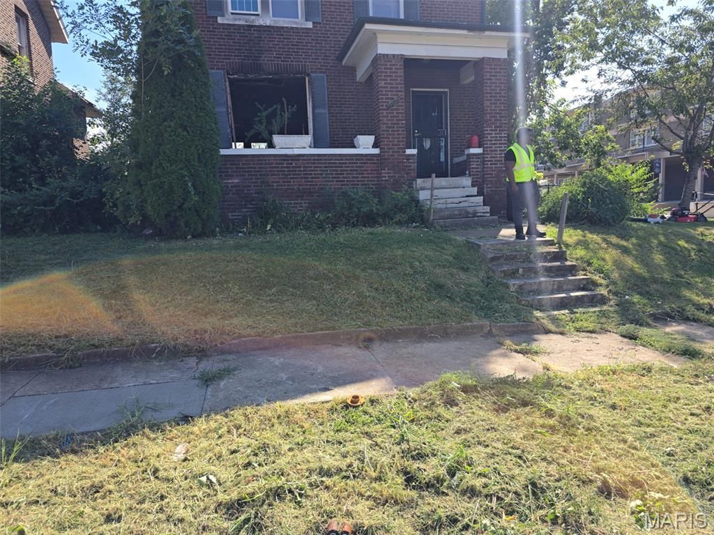 4628 Elmbank Avenue, St Louis, MO 63115