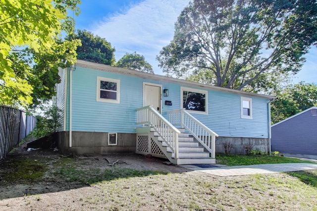 14 Hull St, Quincy, MA 02169
