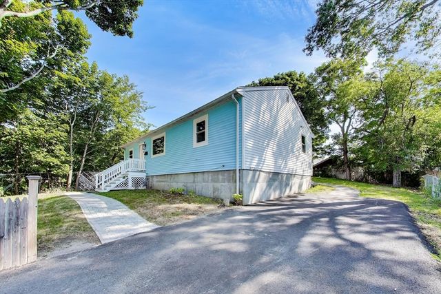 14 Hull St, Quincy, MA 02169