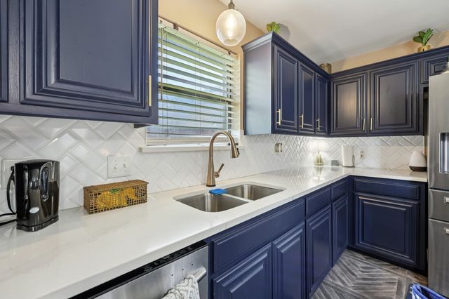 7004 Spoonbill Court, Arlington, TX 76002