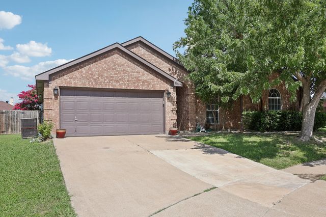 7004 Spoonbill Court, Arlington, TX 76002