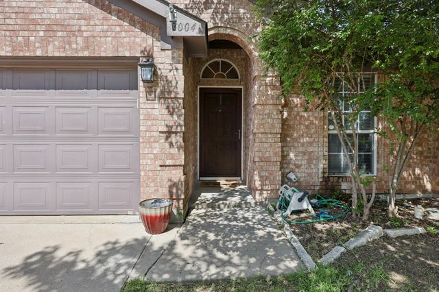 7004 Spoonbill Court, Arlington, TX 76002