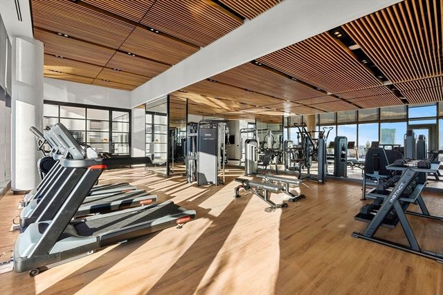 682 Atlantic Ave 39J, Boston, MA 02111