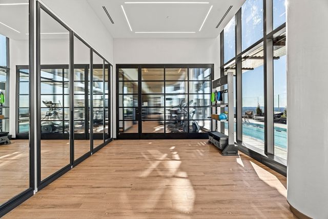 682 Atlantic Ave 39J, Boston, MA 02111