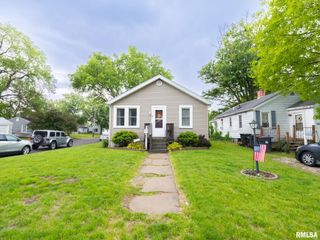 1430 FISHER Street, Pekin, IL 61554