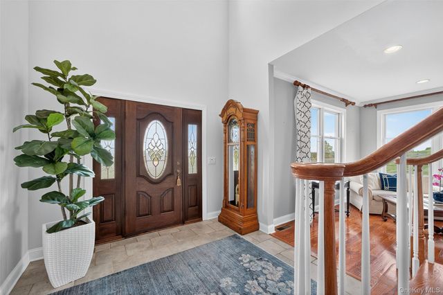 11 Dorian Way, Campbell Hall, NY 10916