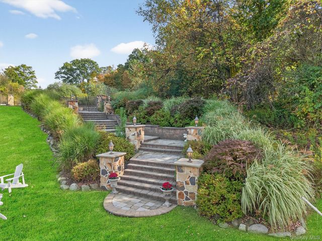 11 Dorian Way, Campbell Hall, NY 10916