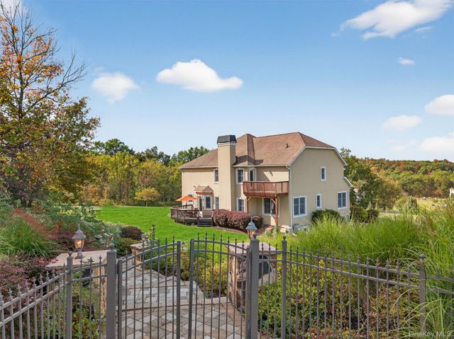 11 Dorian Way, Campbell Hall, NY 10916