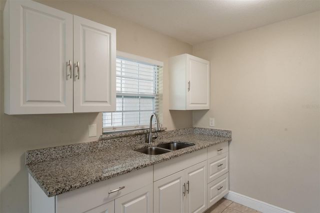 4827 ELESE STREET, Orlando, FL 32811