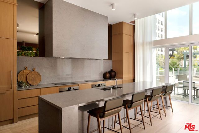 230 W Olympic Boulevard 4705, Los Angeles, CA 90015