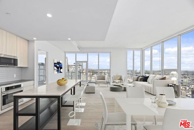 230 W Olympic Boulevard 4705, Los Angeles, CA 90015