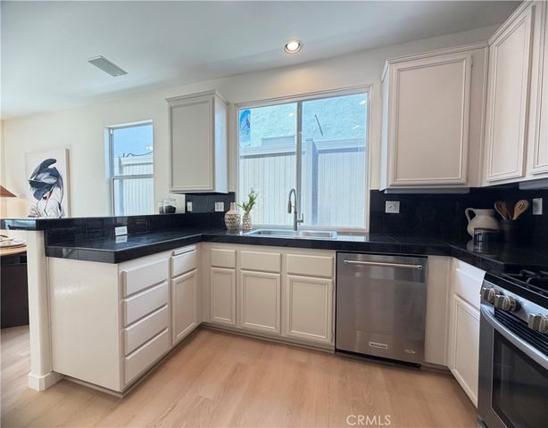 15 Allaire Way, Aliso Viejo, CA 92656