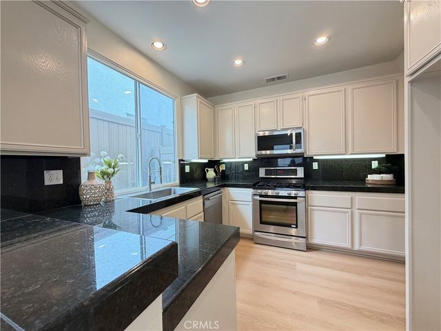 15 Allaire Way, Aliso Viejo, CA 92656