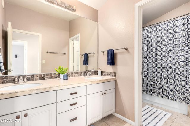 1706 E BROOKWOOD Court, Phoenix, AZ 85048