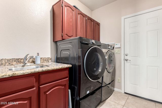 1706 E BROOKWOOD Court, Phoenix, AZ 85048