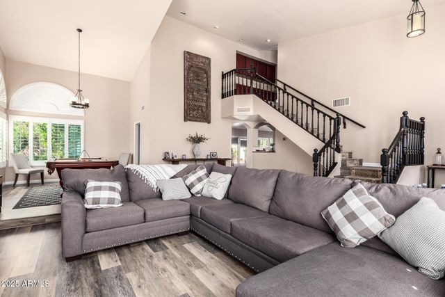 1706 E BROOKWOOD Court, Phoenix, AZ 85048