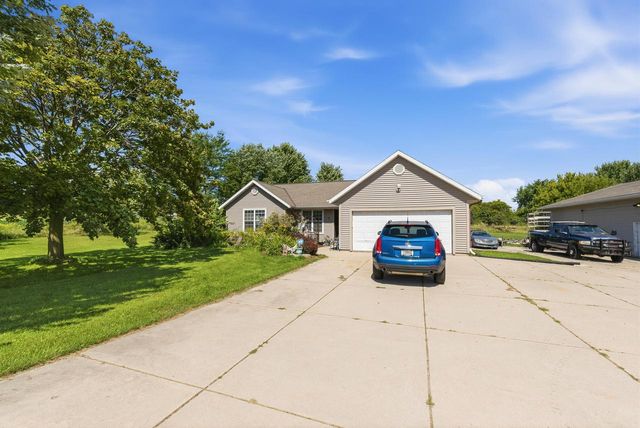 2460 Mink Ranch ROAD, Port Washington, WI 53074