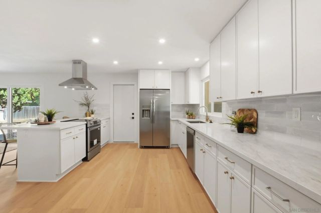 646 Barsby St, Vista, CA 92084