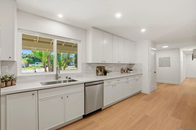 646 Barsby St, Vista, CA 92084