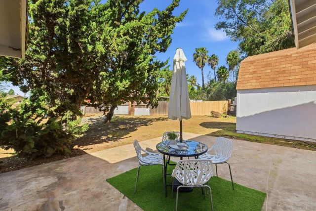 646 Barsby St, Vista, CA 92084