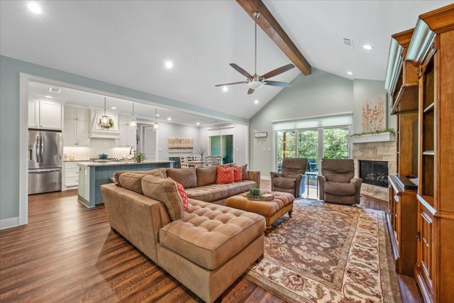 9006 Fallow Run, Larue, TX 75770