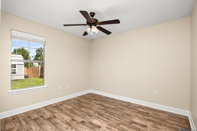 11319 Peggy St, St Amant, LA 70774