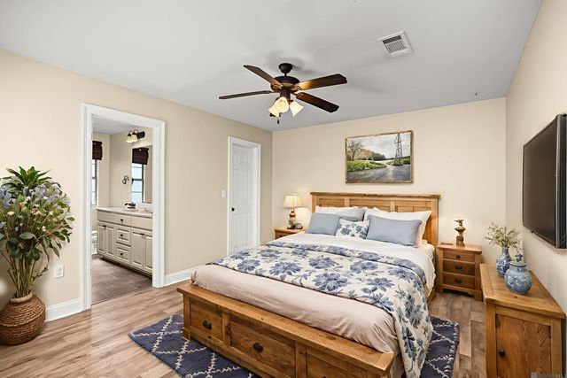 11319 Peggy St, St Amant, LA 70774