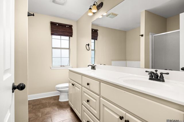 11319 Peggy St, St Amant, LA 70774