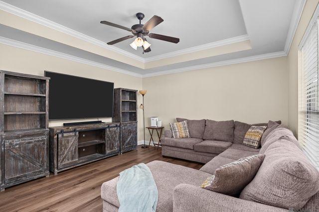 11319 Peggy St, St Amant, LA 70774