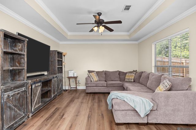 11319 Peggy St, St Amant, LA 70774