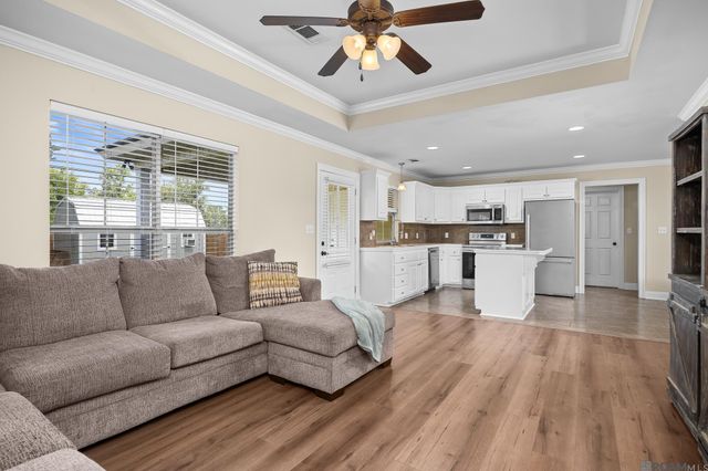 11319 Peggy St, St Amant, LA 70774