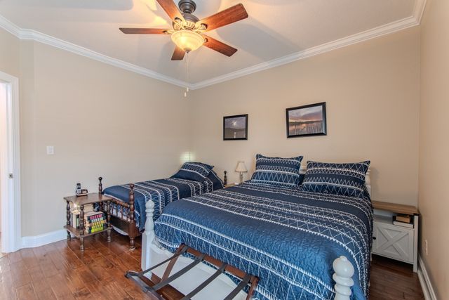 1040 Whites Creek Ln, Decaturville, TN 38329