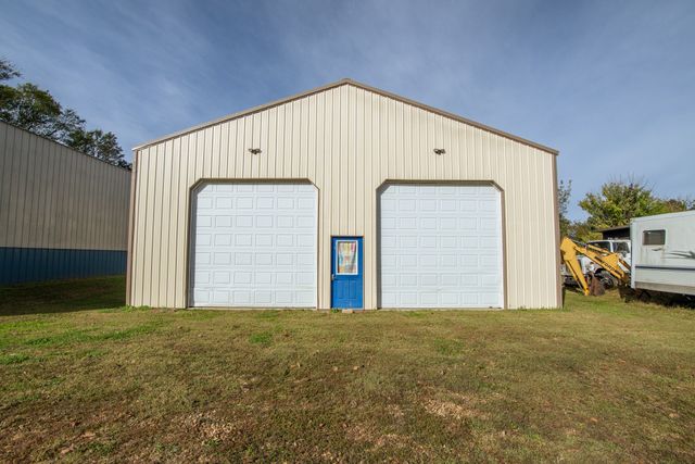 1040 Whites Creek Ln, Decaturville, TN 38329