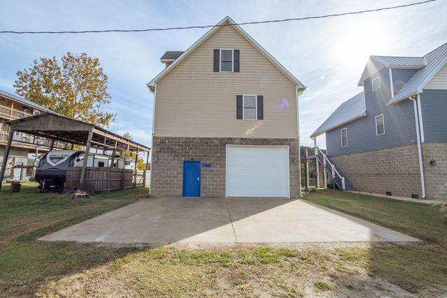 1040 Whites Creek Ln, Decaturville, TN 38329