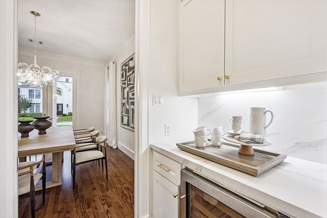 3925 Arnold Street, West University Place, TX 77005