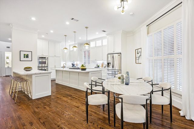 3925 Arnold Street, West University Place, TX 77005