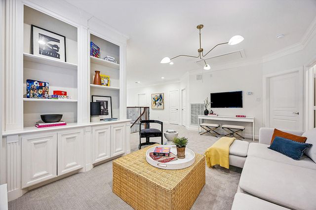 3925 Arnold Street, West University Place, TX 77005