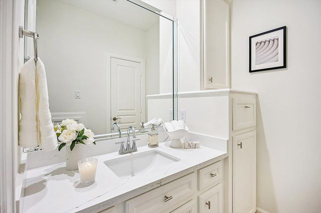 3925 Arnold Street, West University Place, TX 77005