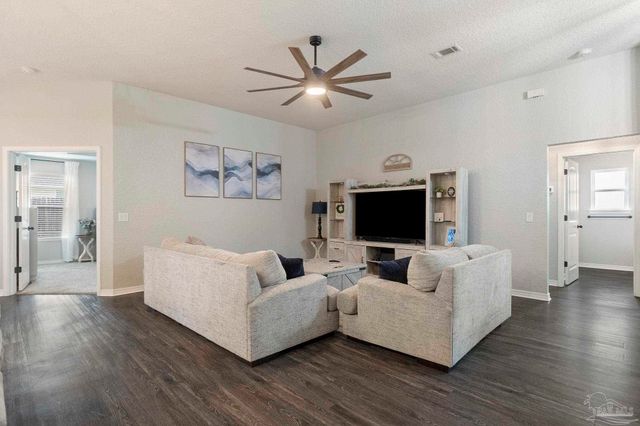 4972 Wabash Pine Ct, Pace, FL 32571