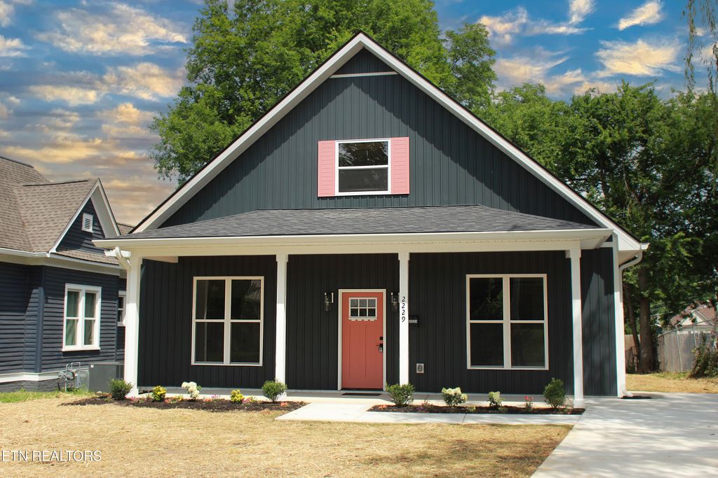 2229 Mississippi Ave, Knoxville, TN 37921