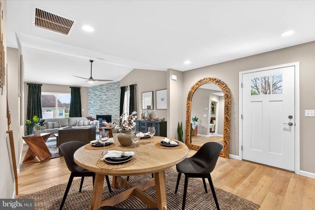 121 HILLARD FIELD, Lancaster, PA 17603