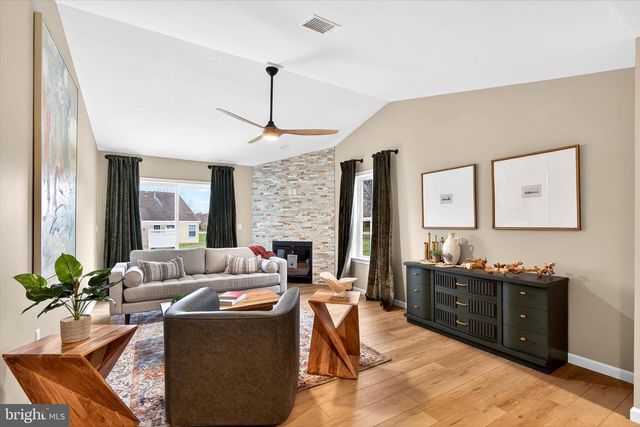 121 HILLARD FIELD, Lancaster, PA 17603