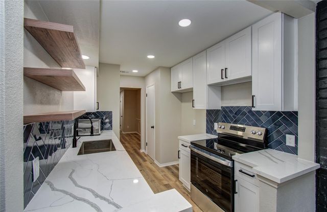 1147 Country Place Drive, Houston, TX 77079