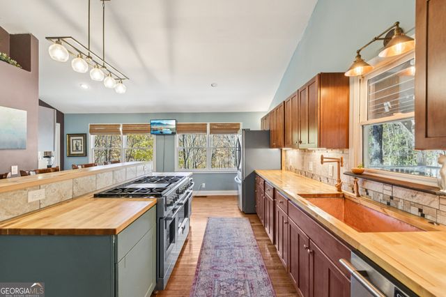 105 Thurmond Walker Road, Dahlonega, GA 30533