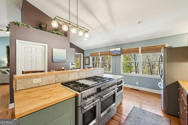 105 Thurmond Walker Road, Dahlonega, GA 30533