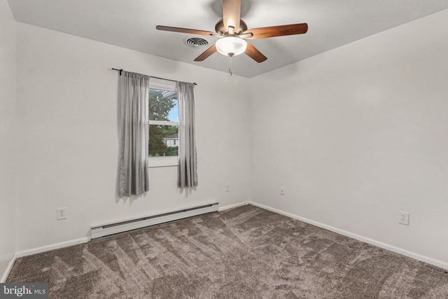 465 LOCUST ST, Halifax, PA 17032