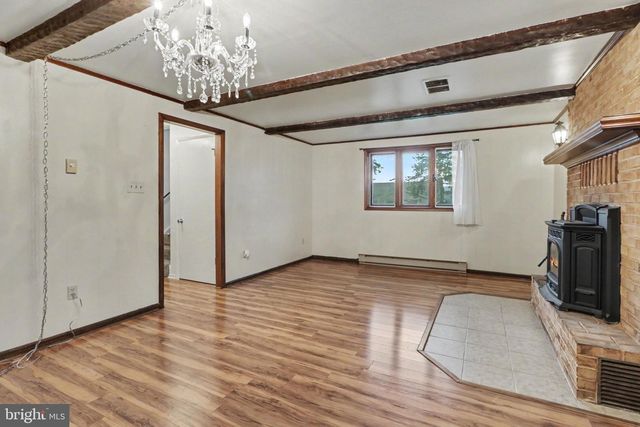 465 LOCUST ST, Halifax, PA 17032