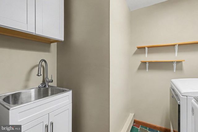 465 LOCUST ST, Halifax, PA 17032