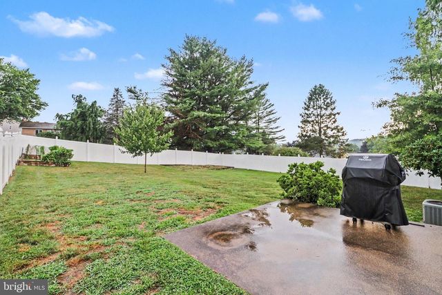 465 LOCUST ST, Halifax, PA 17032