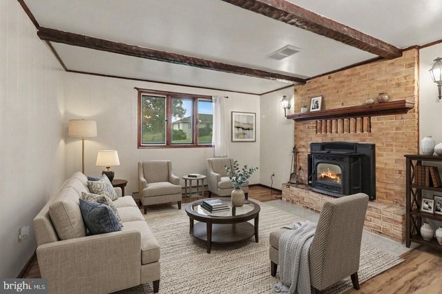 465 LOCUST ST, Halifax, PA 17032